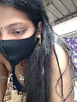 queensenorita online show from February 3, 2026, 6:11 am