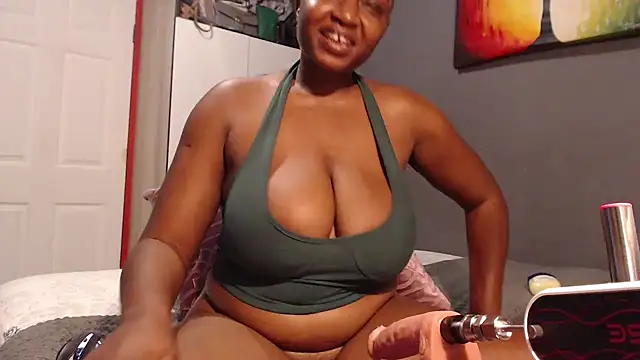 Snapshot of EbonyRose9 chatting on September 10, 2025, 8:24 am EbonyRose9 online show from September 10, 2025, 8:24 am