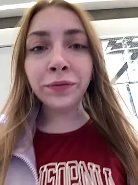 Snapshot of Sunny___Bunny chatting on September 18, 2025, 8:17 am Sunny Bunny online show from September 18, 2025, 8:17 am