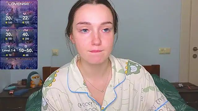 Snapshot of Wild_Sophie_ chatting on January 23, 2025, 5:52 pm Wild Sophie online show from January 23, 2025, 5:52 pm