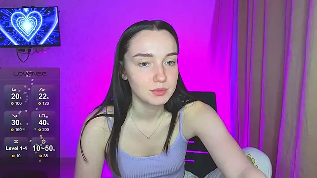 Snapshot of Wild_Sophie_ chatting on February 8, 2025, 6:11 pm Wild Sophie online show from February 8, 2025, 6:11 pm