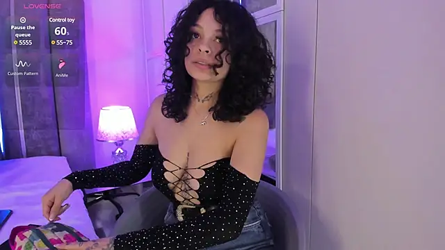 Snapshot of KatherineGomez chatting on March 22, 2025, 2:59 am KatherineGomez online show from March 22, 2025, 2:59 am