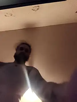 Snapshot of Ozomitro chatting on January 12, 2026, 5:09 pm Ozomitro online show from January 12, 2026, 5:09 pm