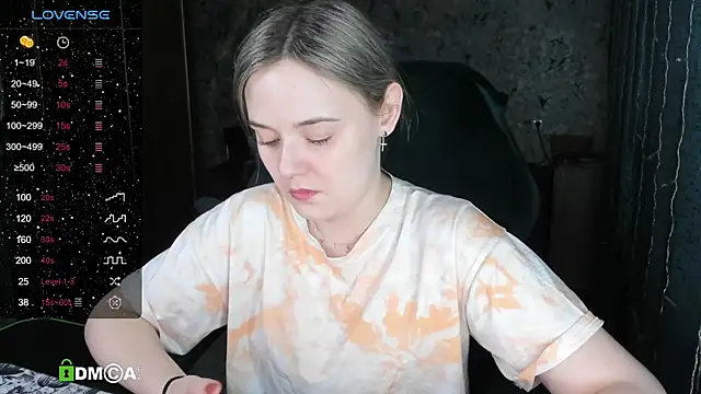 Snapshot of Your_small_bunny chatting on February 12, 2025, 11:18 am Your small bunny online show from February 12, 2025, 11:18 am