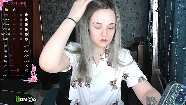 Snapshot of Your_small_bunny chatting on March 17, 2025, 6:51 am Your small bunny online show from March 17, 2025, 6:51 am