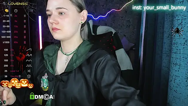 Snapshot of Your_small_bunny chatting on November 1, 2025, 2:07 am Your small bunny online show from November 1, 2025, 2:07 am