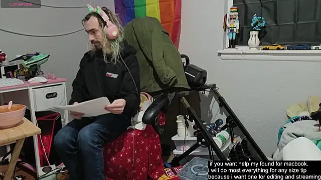 tallnerdyguy online show from November 25, 2025, 3:51 am