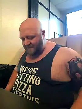 Snapshot of Strong_Bear89 chatting on December 17, 2024, 9:16 pm Strong Bear89 online show from December 17, 2024, 9:16 pm