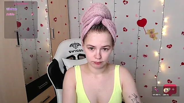 Snapshot of Fox_Lisa chatting on February 8, 2025, 2:16 pm Fox Lisa online show from February 8, 2025, 2:16 pm