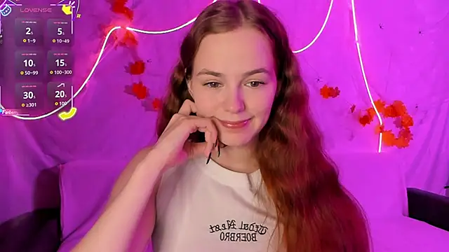 Snapshot of Fox_Lisa chatting on November 22, 2025, 8:29 pm Fox Lisa online show from November 22, 2025, 8:29 pm