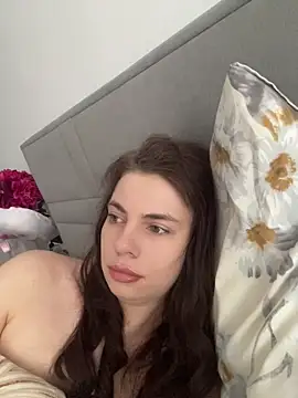 CurlyLara online show from May 31, 2026, 12:00 pm