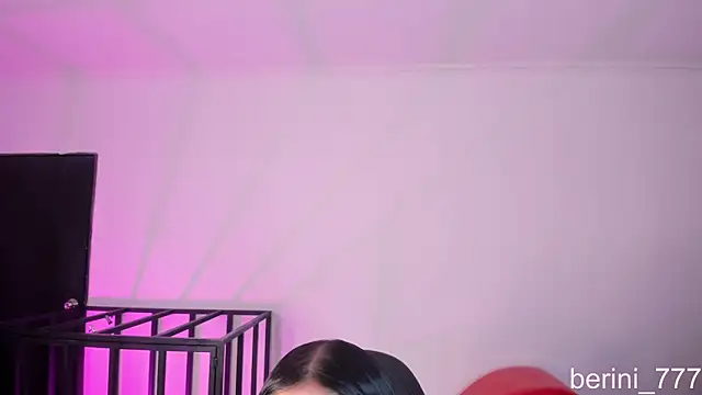 AmberiniHoffman online show from March 16, 2026, 11:58 am