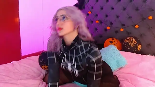 Thea Aphros  online show from October 30, 2025, 12:42 am