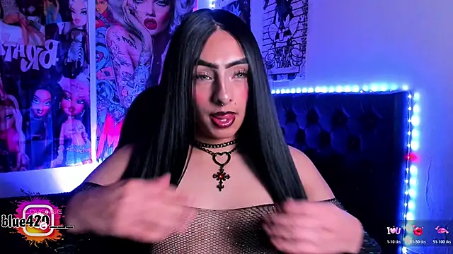 Skyler  blue4 online show from March 3, 2026, 1:23 am