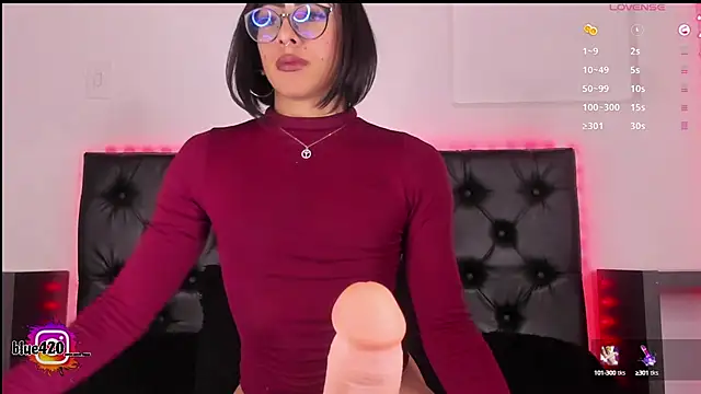 Skyler  blue4 online show from January 31, 2025, 11:13 am