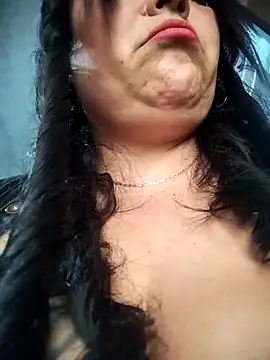 sara pineros online show from November 13, 2025, 8:24 pm