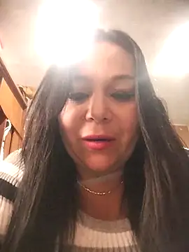 sara pineros online show from December 4, 2025, 3:44 pm