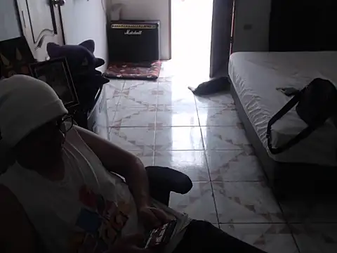 Snapshot of Pit_xxz chatting on December 4, 2025, 4:50 pm Pit xxz online show from December 4, 2025, 4:50 pm