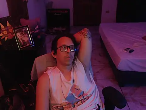 Snapshot of Pit_xxz chatting on December 4, 2025, 4:33 am Pit xxz online show from December 4, 2025, 4:33 am