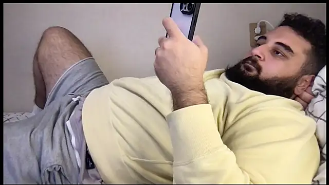 Snapshot of teddy_alan chatting on September 24, 2025, 10:05 pm teddy alan online show from September 24, 2025, 10:05 pm