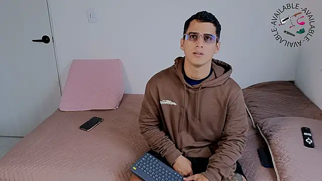 Snapshot of hot69temptation_ chatting on September 30, 2025, 3:29 pm hot69temptation online show from September 30, 2025, 3:29 pm