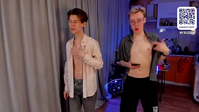 AndrewwCarter2 online show from March 12, 2025, 7:14 pm