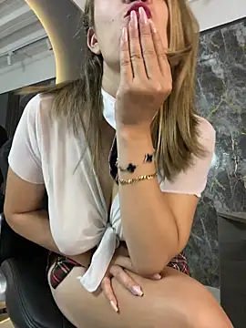 gwen ashly online show from March 21, 2026, 8:35 pm