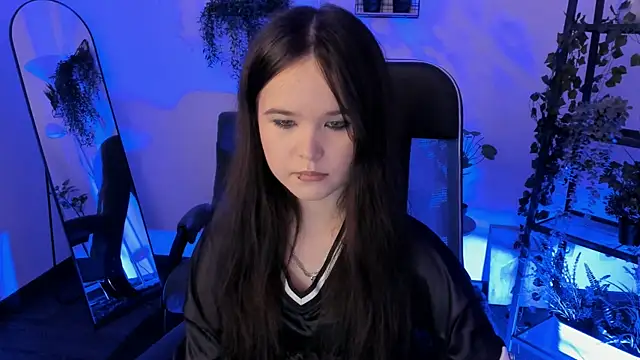 Snapshot of Elainebeness chatting on June 19, 2026, 7:20 pm Elainebeness online show from June 19, 2026, 7:20 pm