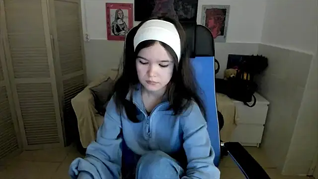 Elainebeness online show from October 1, 2025, 7:29 pm