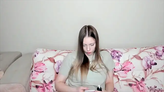 Snapshot of Sweetmojito chatting on December 14, 2024, 1:27 am Sweetmojito online show from December 14, 2024, 1:27 am