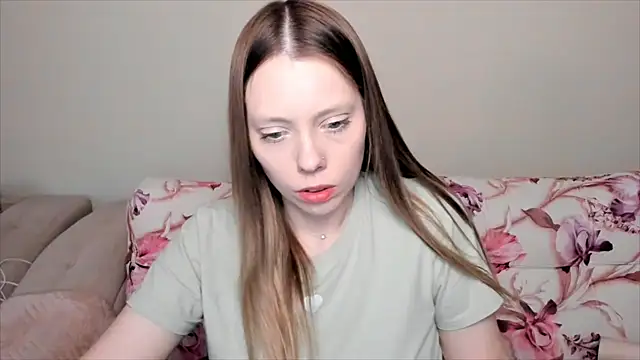 Snapshot of Sweetmojito chatting on December 18, 2024, 2:10 am Sweetmojito online show from December 18, 2024, 2:10 am