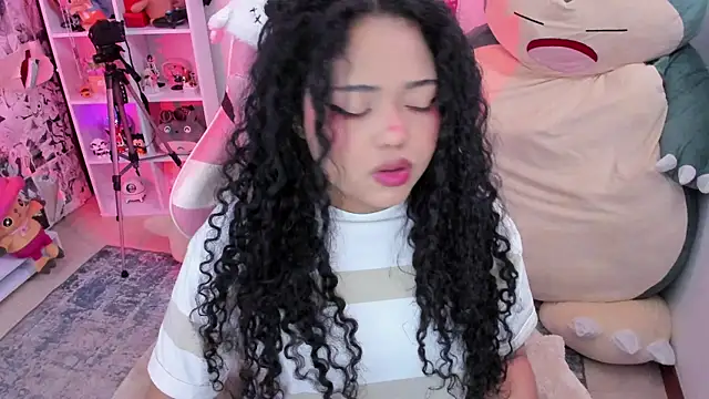 Snapshot of anyburkee chatting on December 17, 2025, 5:01 am anyburkee online show from December 17, 2025, 5:01 am