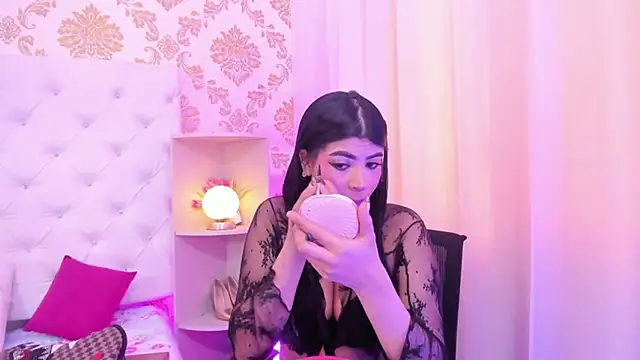 Snapshot of emaa_lambert chatting on January 7, 2026, 6:24 pm emaa lambert online show from January 7, 2026, 6:24 pm