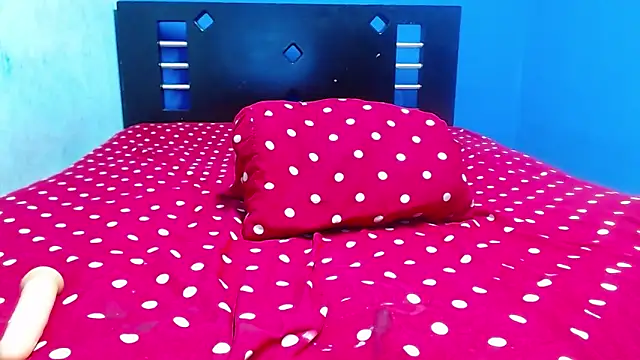 Snapshot of Juicy_pamela5 chatting on February 8, 2025, 12:06 am Juicy pamela5 online show from February 8, 2025, 12:06 am