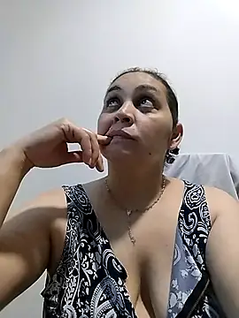 Snapshot of MirandaSoto chatting on July 26, 2026, 5:03 am MirandaSoto online show from July 26, 2026, 5:03 am