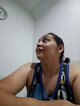 MirandaSoto online show from April 9, 2026, 3:41 am