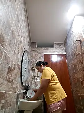 MirandaSoto online show from April 19, 2026, 11:40 pm