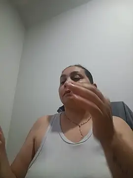 Snapshot of MirandaSoto chatting on June 2, 2026, 3:28 am MirandaSoto online show from June 2, 2026, 3:28 am