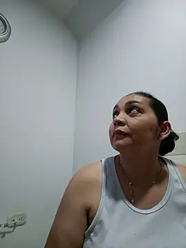 Snapshot of MirandaSoto chatting on May 5, 2026, 3:31 am MirandaSoto online show from May 5, 2026, 3:31 am