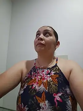 Snapshot of MirandaSoto chatting on June 19, 2026, 3:45 am MirandaSoto online show from June 19, 2026, 3:45 am
