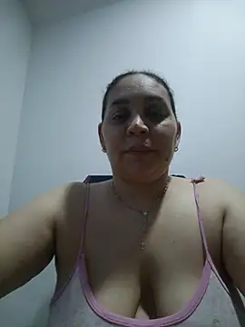 Snapshot of MirandaSoto chatting on July 15, 2026, 4:19 am MirandaSoto online show from July 15, 2026, 4:19 am