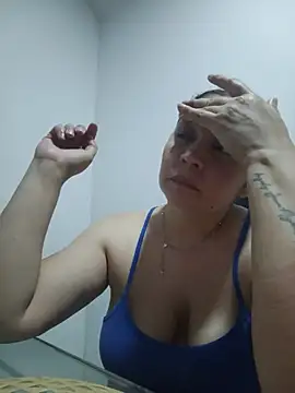 Snapshot of MirandaSoto chatting on May 19, 2026, 4:19 am MirandaSoto online show from May 19, 2026, 4:19 am