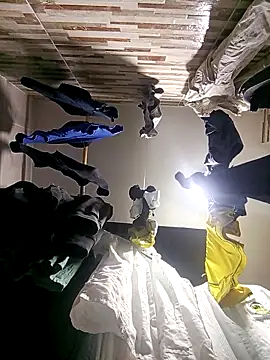 MirandaSoto online show from November 7, 2025, 4:06 am