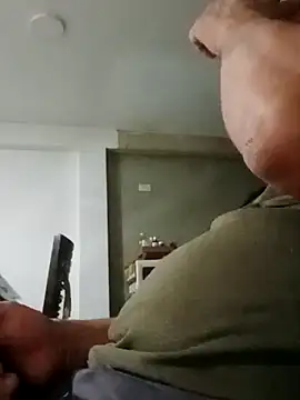 Snapshot of luchoarr chatting on October 24, 2025, 3:05 am luchoarr online show from October 24, 2025, 3:05 am