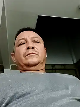 Snapshot of luchoarr chatting on February 6, 2025, 11:48 pm luchoarr online show from February 6, 2025, 11:48 pm