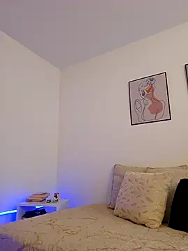 VictoriaEvaans  online show from September 9, 2025, 10:19 pm