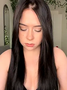  SweetCandyy online show from December 4, 2025, 8:19 pm