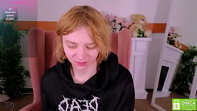 Snapshot of MirraBellanta chatting on February 4, 2026, 11:11 pm MirraBellanta online show from February 4, 2026, 11:11 pm