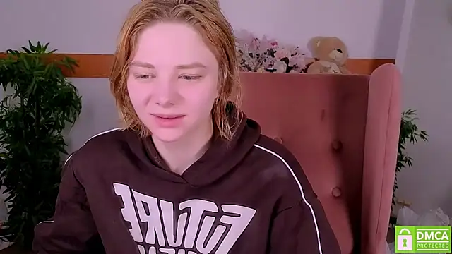 Snapshot of MirraBellanta chatting on February 25, 2026, 12:55 am MirraBellanta online show from February 25, 2026, 12:55 am