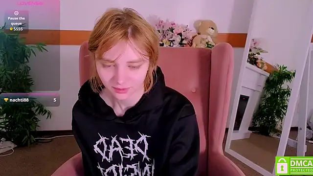 Snapshot of MirraBellanta chatting on February 5, 2026, 11:22 pm MirraBellanta online show from February 5, 2026, 11:22 pm